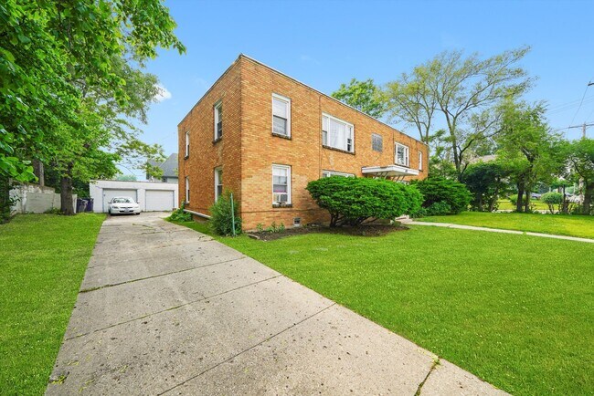 Building Photo - 420 Prospect Blvd
