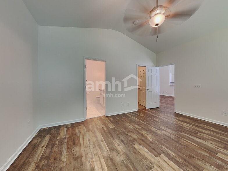 Building Photo - 8 Prominence Point