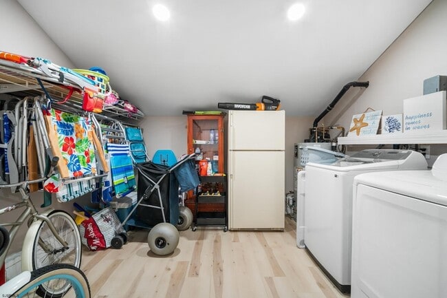 Building Photo - 10 Explorer Rd