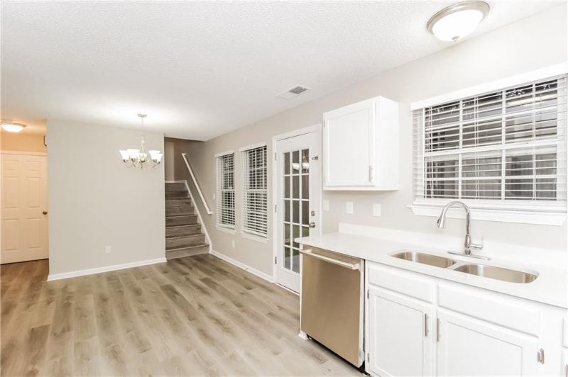 Building Photo - 2203 Serenity Dr NW