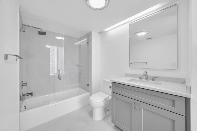 Building Photo - 529 S Flagler Dr