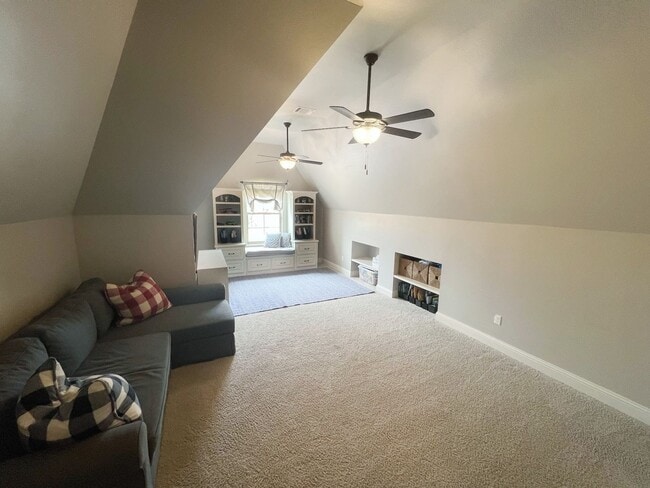 Building Photo - Large and in Charge!! Gated community close to Barksdale Air Force Base.