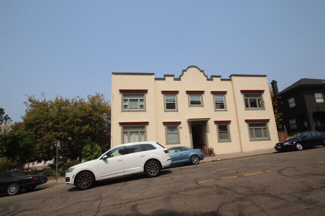 Building Photo - 201 Orange St