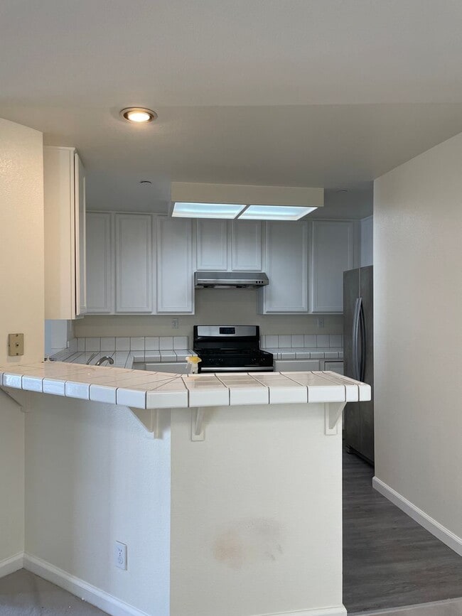 Building Photo - 609 Arcadia Terrace