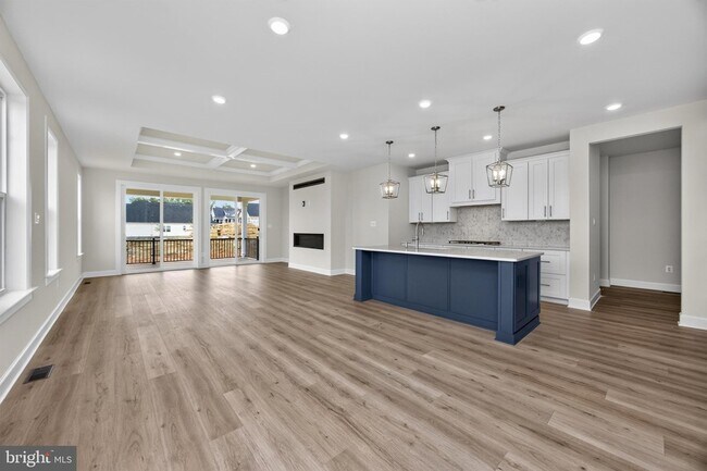 Building Photo - 1422 Gilray Dr