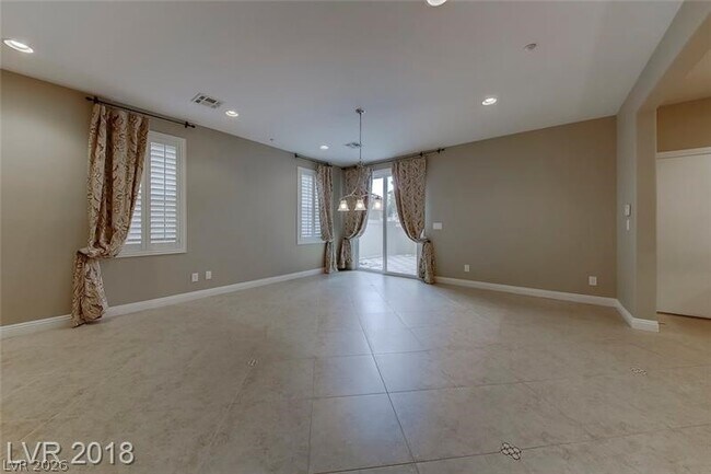 Building Photo - 3144 Whitfeild Ave