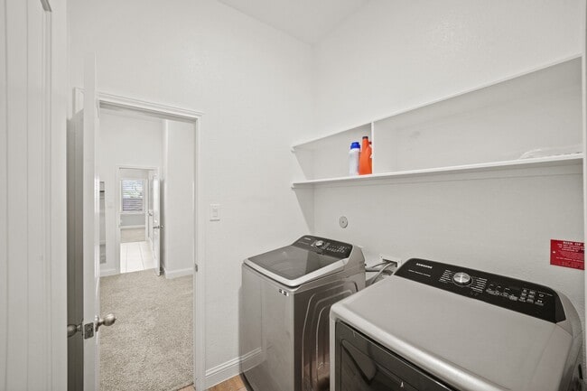 Building Photo - 19706 Dwight Eisenhower Dr