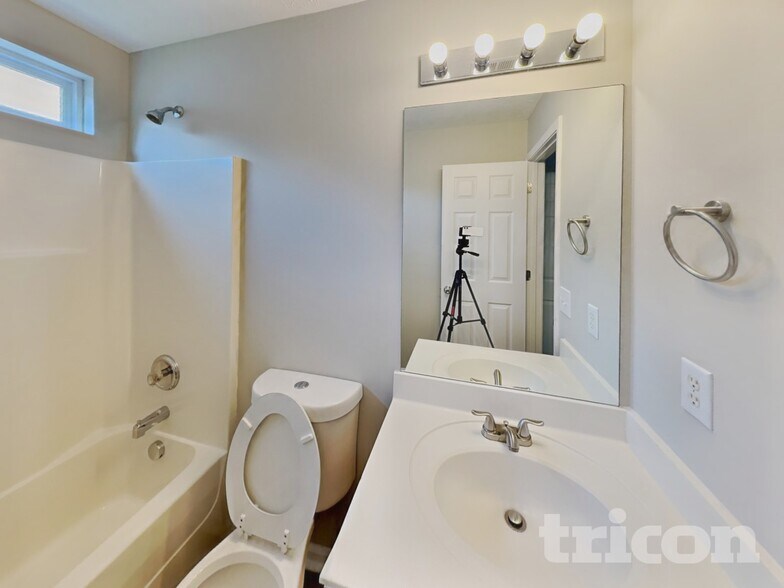 Building Photo - 130 Ivy Hill Ln