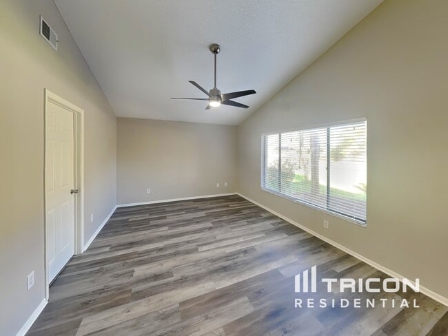 Building Photo - 20836 Melville St