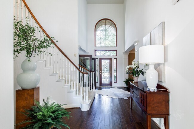 Building Photo - 22823 Roberts Run Ln