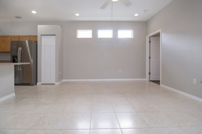 Building Photo - 4 bedroom 3 Bath Pool home in Lakewood Ranch Greenbrook