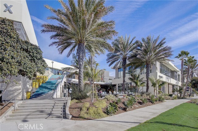 Building Photo - 16562 Regina Cir