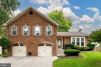 Building Photo - 12204 Sir Lancelot Dr