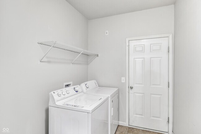 Building Photo - 12030 Zircon Ln