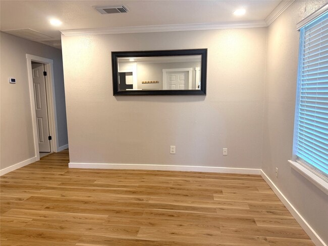 Building Photo - 603 Springwood Dr