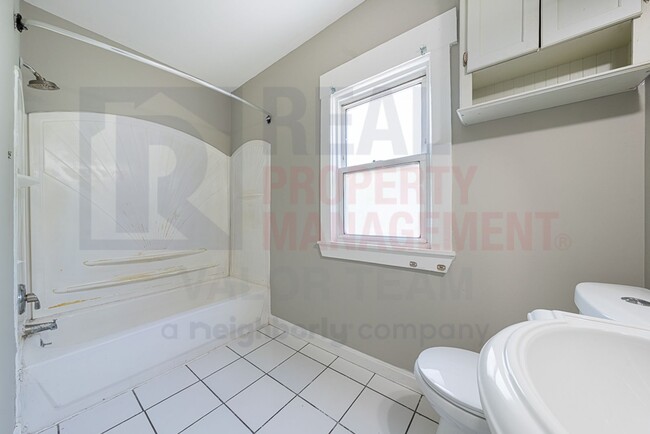 Building Photo - Charming 4-Bedroom Home on Quiet Street - ...