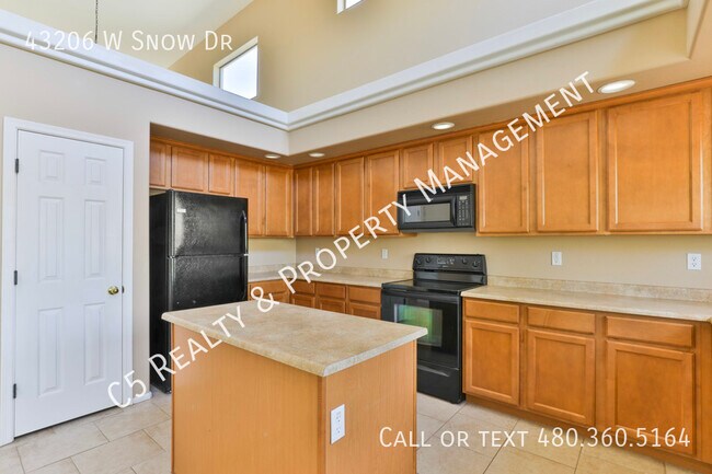 Building Photo - 43206 W Snow Dr