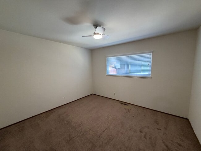 Building Photo - 1817 Foxworthy Ave