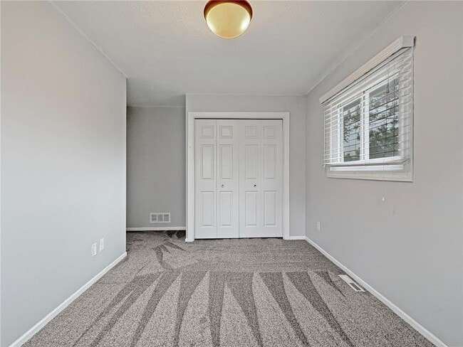 Building Photo - 9700 Thomas Ave N