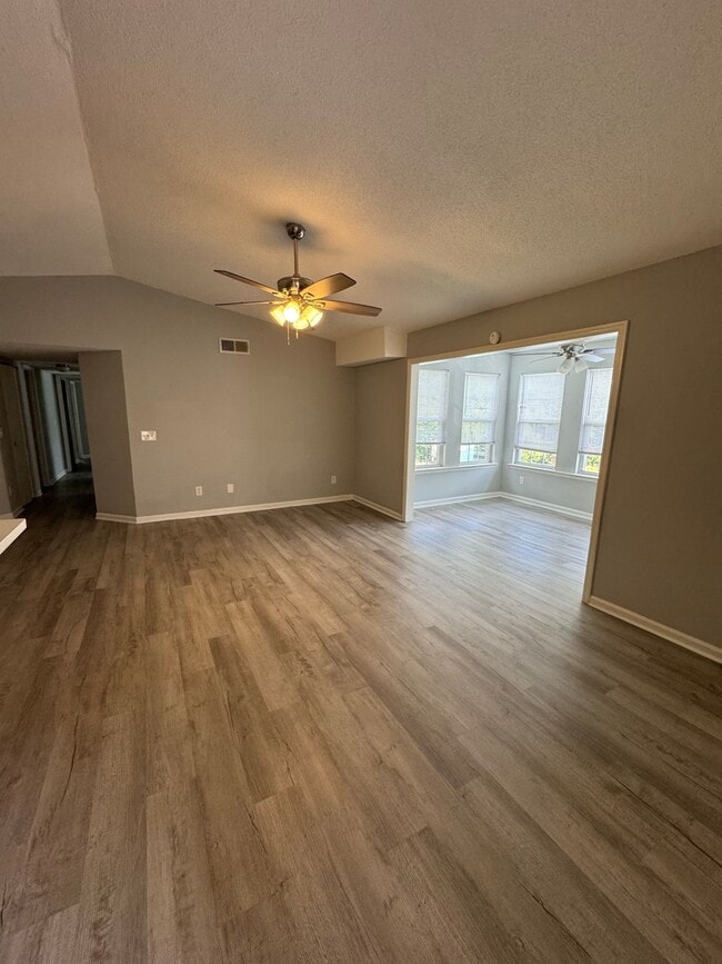Building Photo - 8546 Hopkins Cir