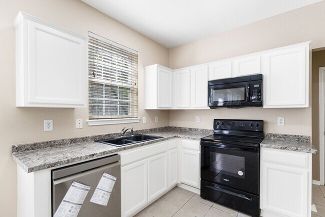 Building Photo - 4914 Roan Brook