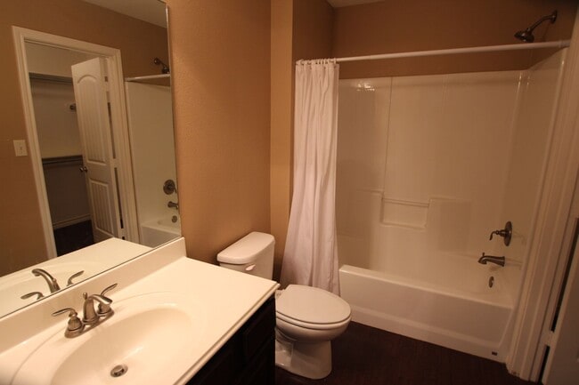 Building Photo - Gorgeous 4 Bedroom Home in The Ranch Subdivision- Flint! Coming Soon!