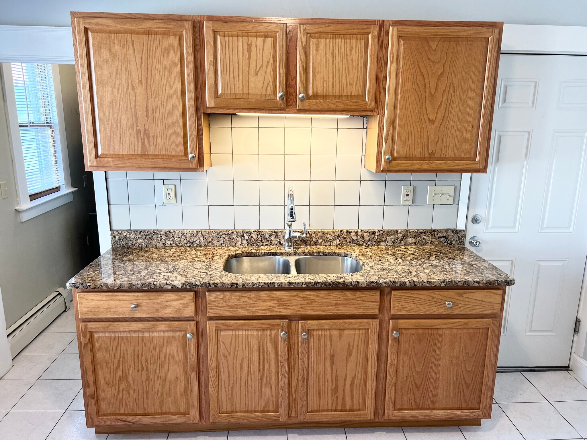 Building Photo - 532 High St