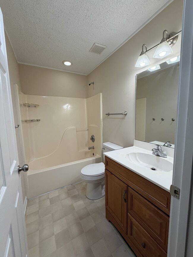 Building Photo - 5938 Brookstone Dr NW
