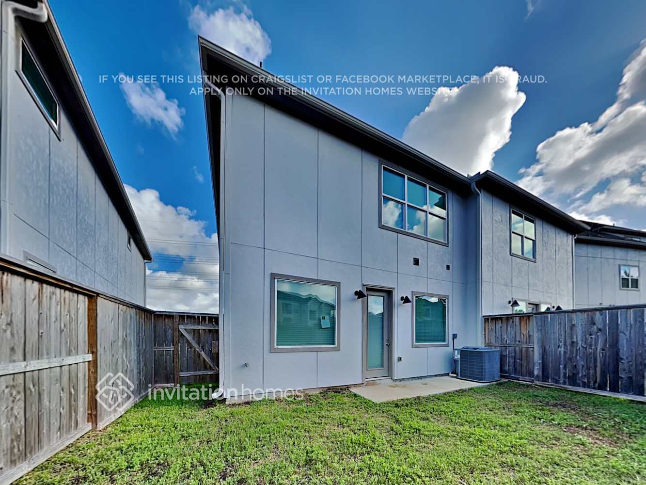 Building Photo - 10522 Executive Lake Dr