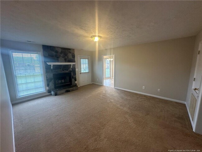 Building Photo - 7850 Penelope Dr