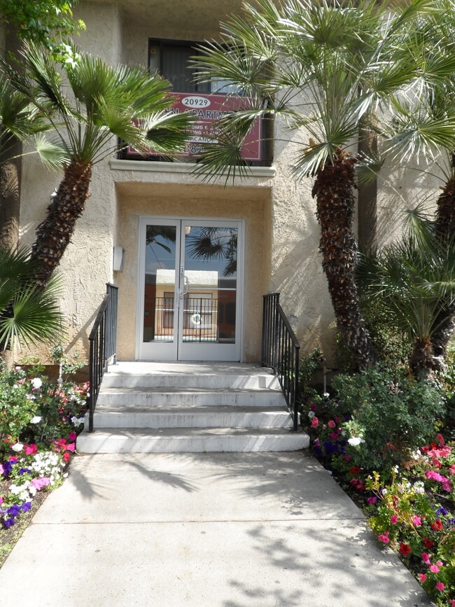 Building Photo - Lassen Apartments