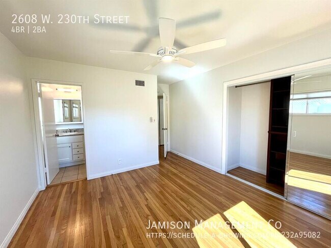 Building Photo - 2608 W 230th St