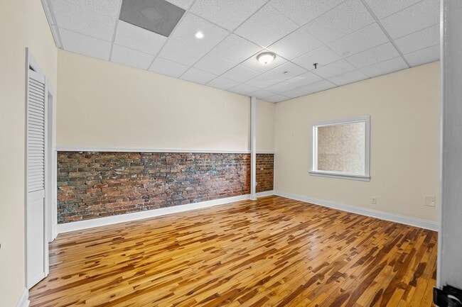 Building Photo - 44 S Jefferson St