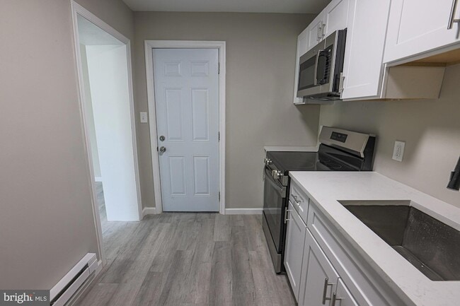 Building Photo - 2819 Presbury St