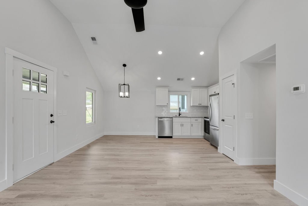 Building Photo - 1128 Rosehill Dr