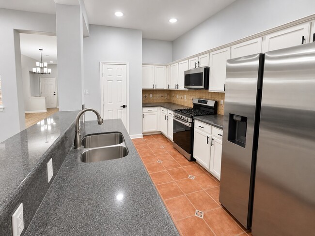 Building Photo - 22 Cypress Bayou Ct