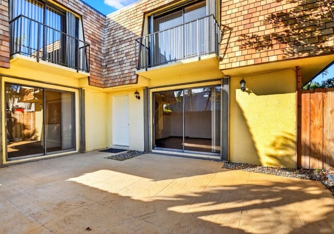 Building Photo - 198 Lake Arbor Dr