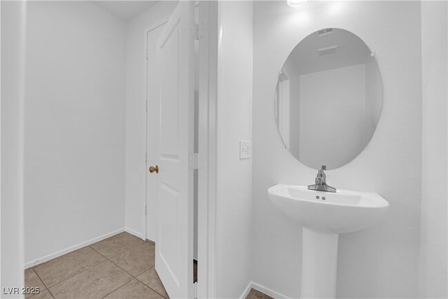 Building Photo - 6236 Halstead Ct