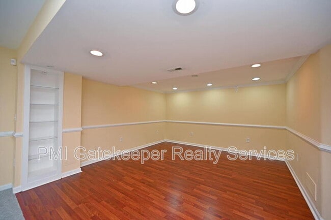 Building Photo - 3907 Lost Willow Dr