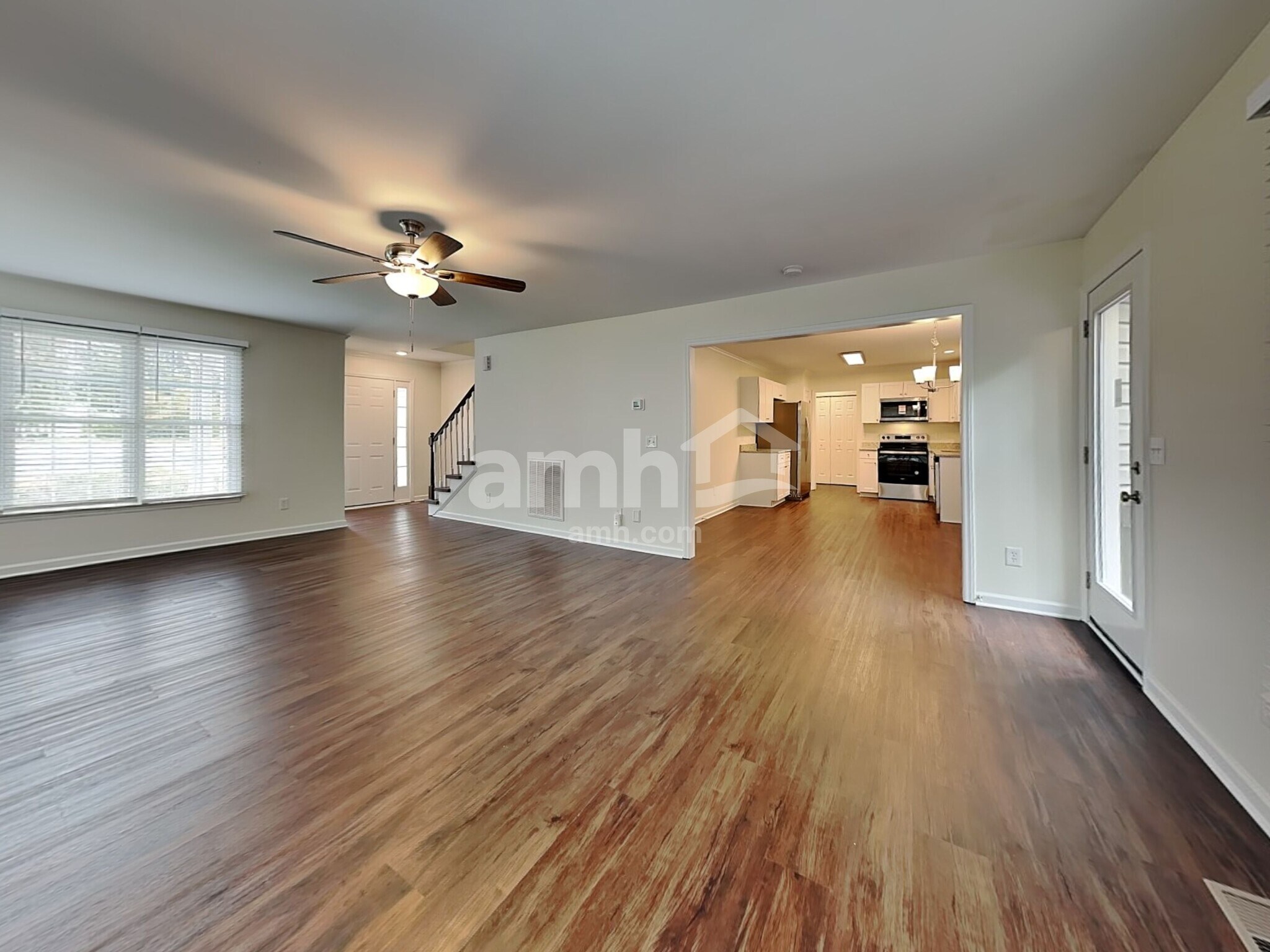 Building Photo - 614 Pebble Dr