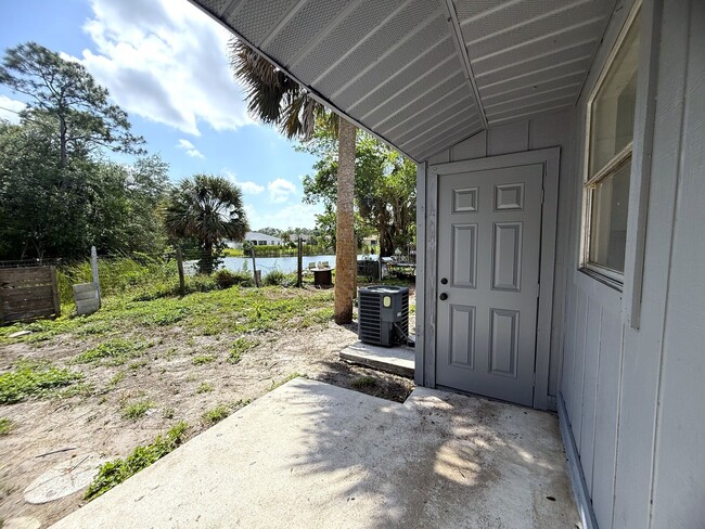 Building Photo - 2621 Nightshade Ln