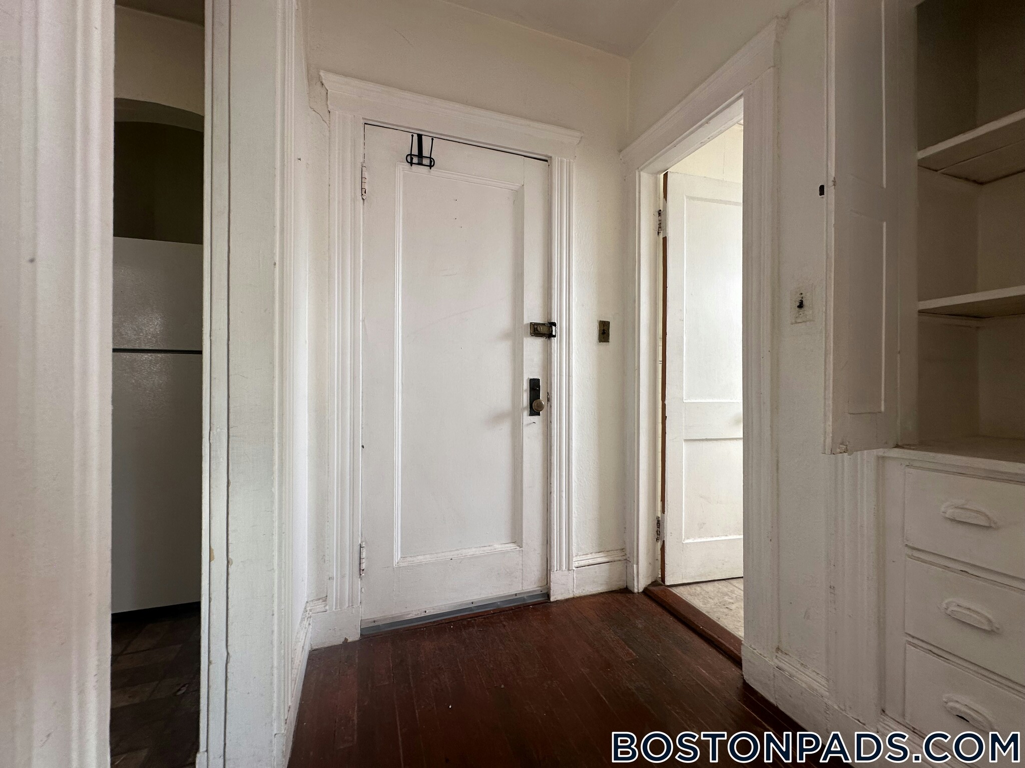 Building Photo - 9 James St