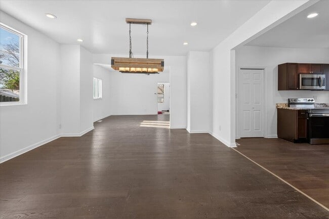 Building Photo - 2250 N Capitol Ave