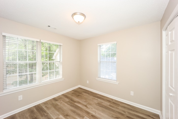 Building Photo - 719 S Fairfield Dr