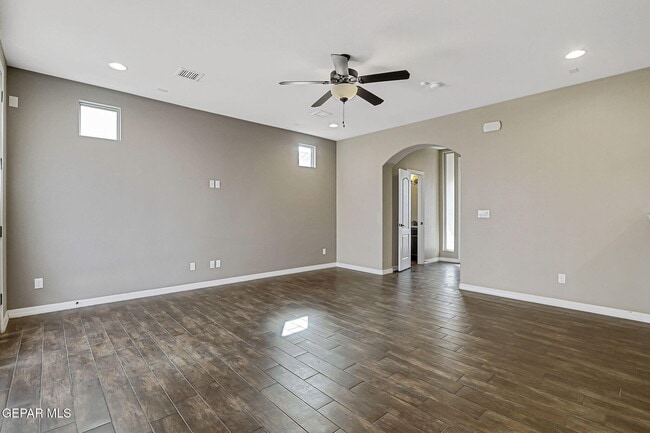 Building Photo - 2436 Eastern Sky St