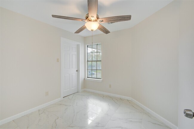 Building Photo - 4427 Waterfall Way