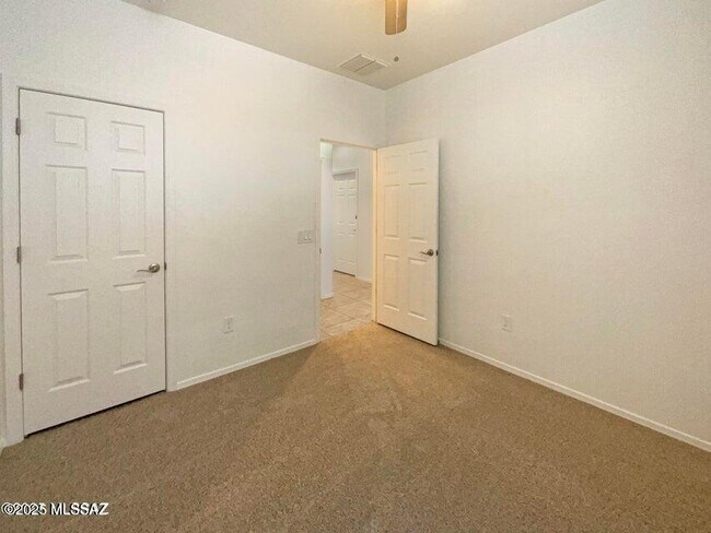 Building Photo - 58834 BRANDING IRON Ct