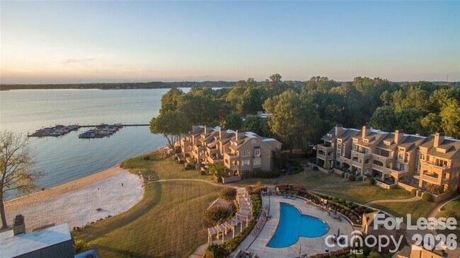 Building Photo - 646 Portside Dr