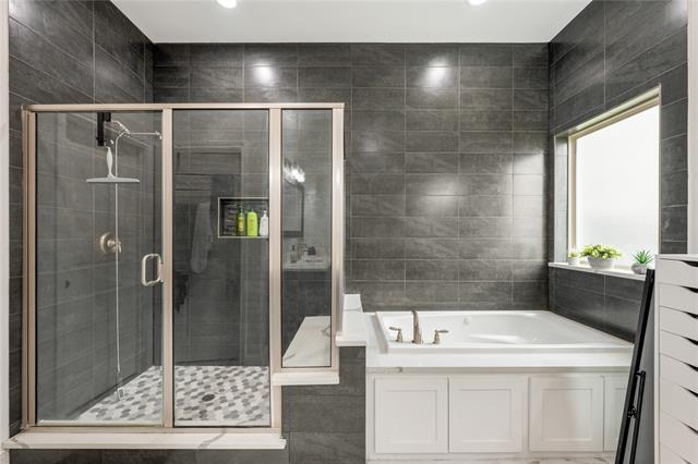 Building Photo - 7805 Pebble Beach Dr
