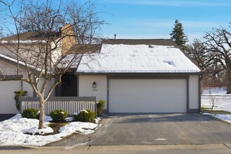 Building Photo - 105 Yarrow Ct